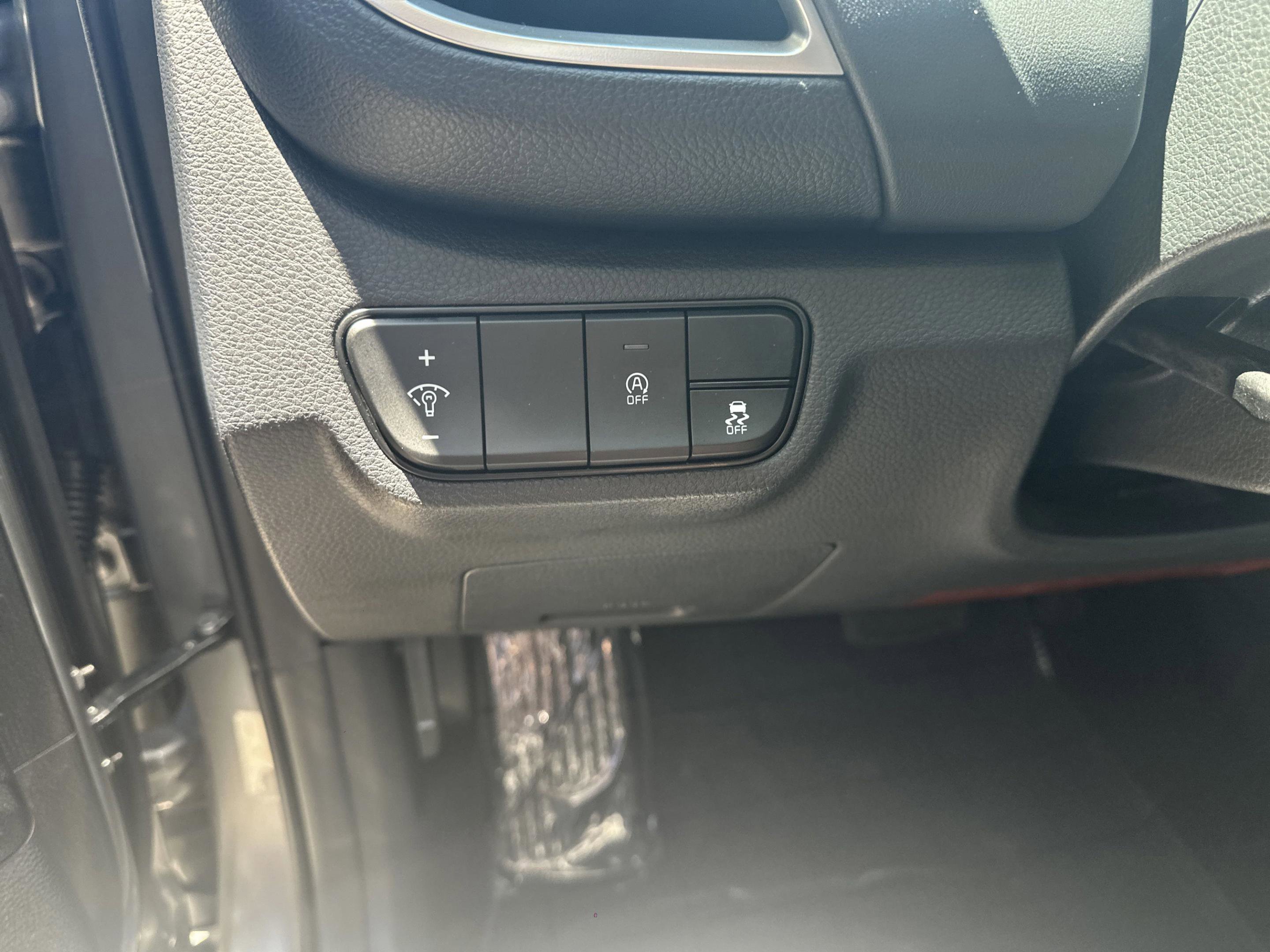 Used 2025 Kia Seltos EX w/ EX Sunroof Package image 28