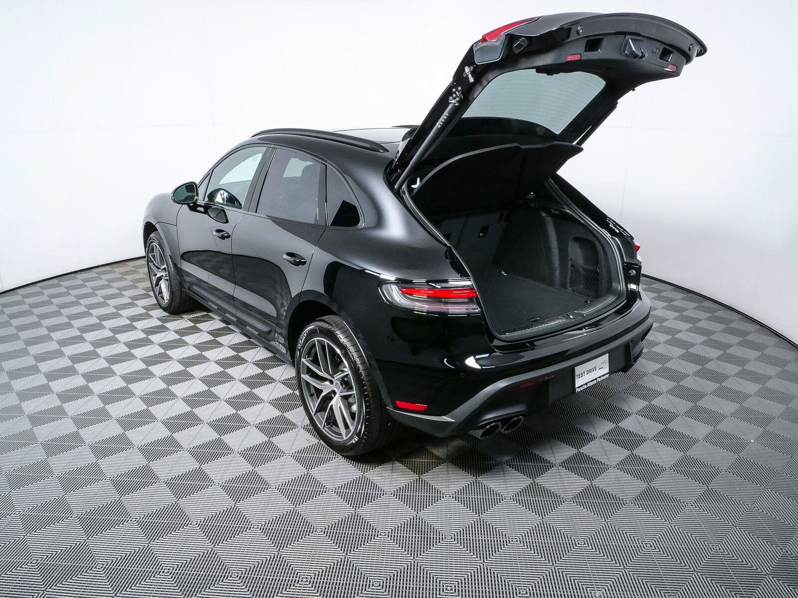 New 2026 Porsche Macan Turbo AWD/4WD image 34