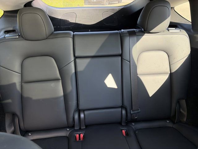 Used 2023 Tesla Model Y Performance AWD/4WD image 24
