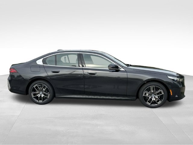 New 2027 BMW 530i xDrive w/ Premium Package AWD/4WD image 2