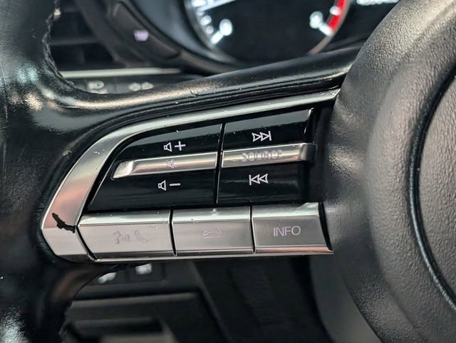 Used 2021 MAZDA MAZDA3 s image 21