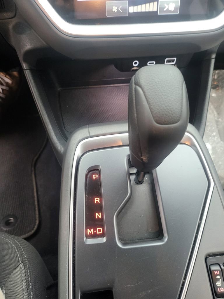 Used 2025 Subaru Crosstrek 2.0i Premium image 8