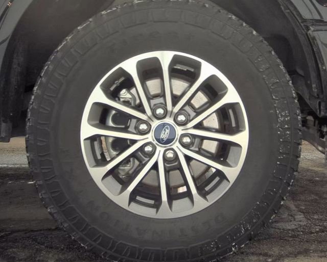 Used 2018 Ford F150 XLT w/ Equipment Group 302A Luxury image 6