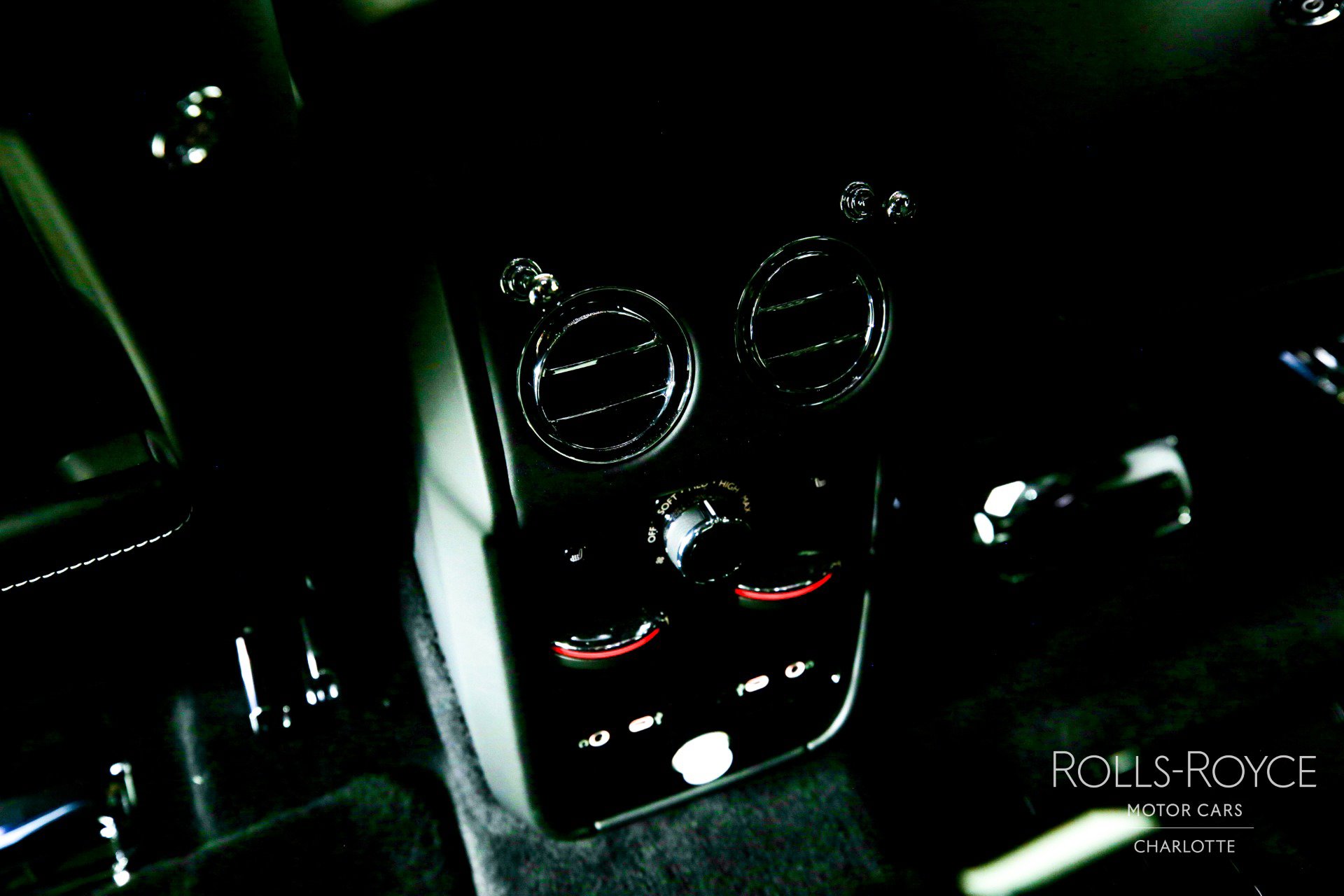 Used 2026 Rolls-Royce Cullinan image 21