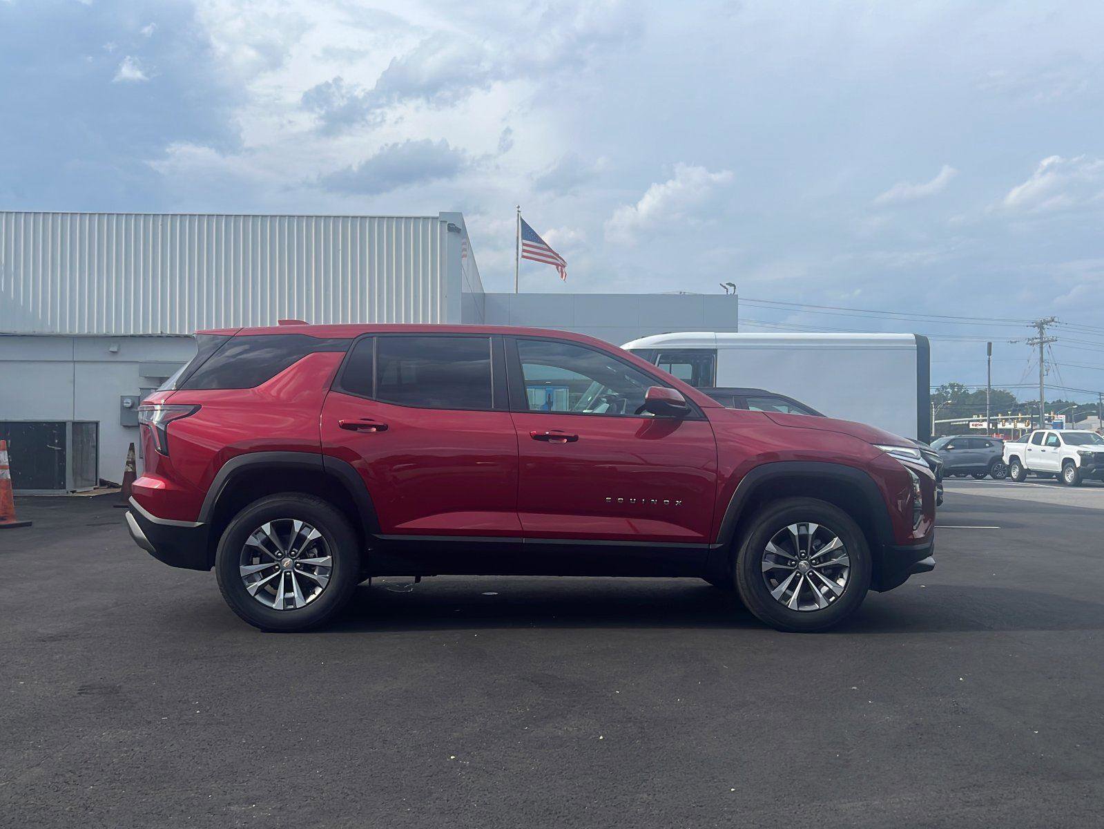 New 2026 Chevrolet Equinox LT w/ LPO, Floor Liner Package image 6