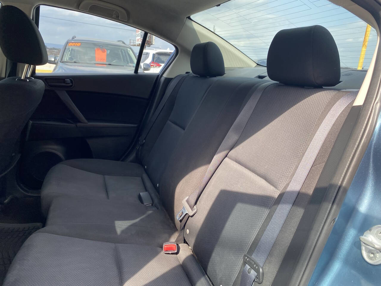 Used 2011 MAZDA MAZDA3 i Sport image 18