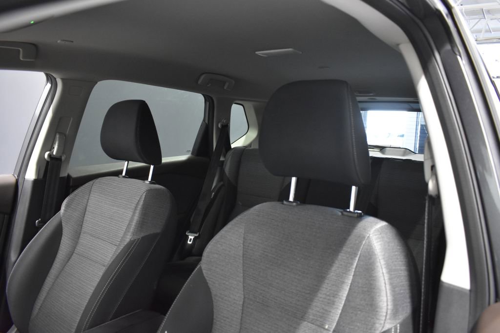 Used 2022 Nissan Rogue SV image 14