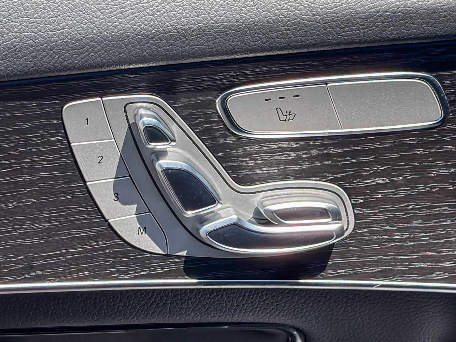Used 2022 Mercedes-Benz GLC 300 4MATIC image 21