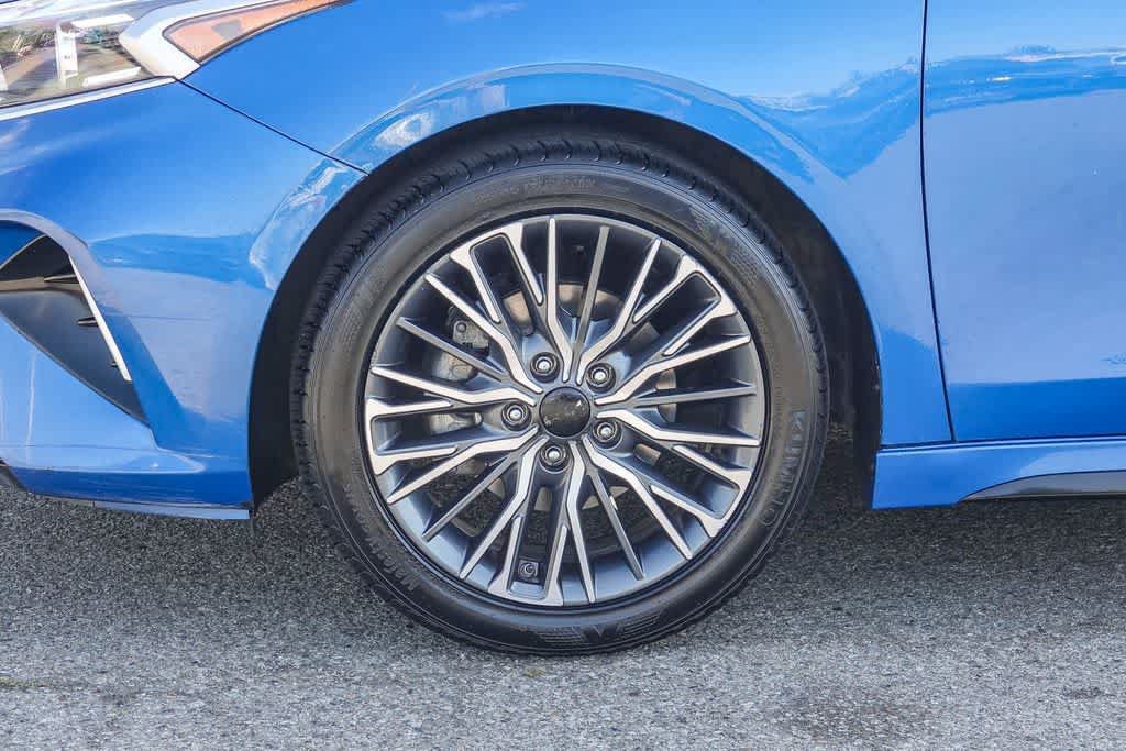 Used 2023 Kia Forte GT-Line FWD image 9