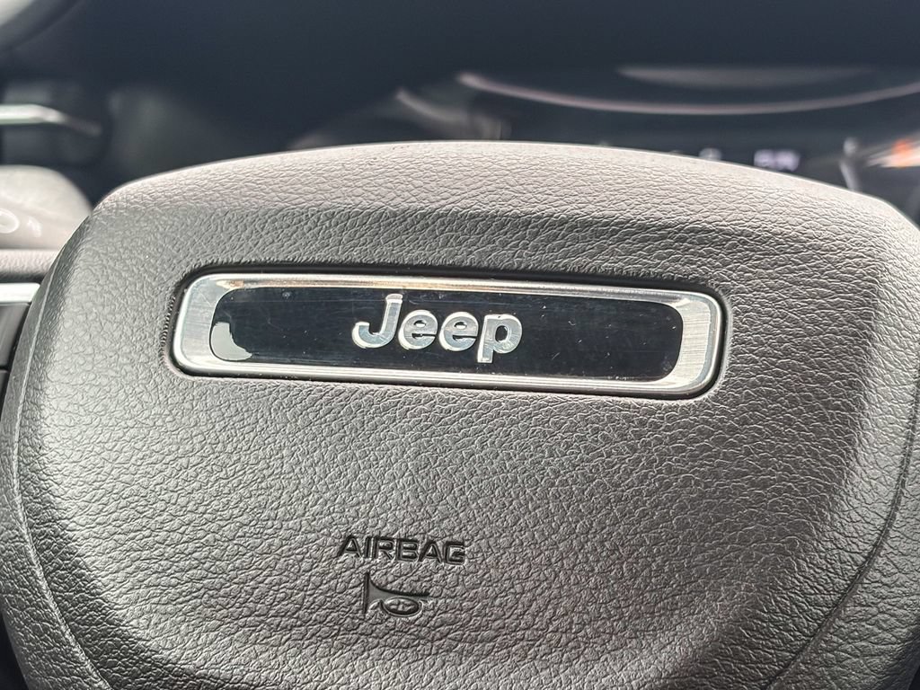 Used 2022 Jeep Compass Latitude FWD image 21