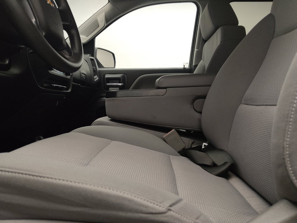 Used 2018 Chevrolet Silverado 1500 W/T AWD/4WD image 17