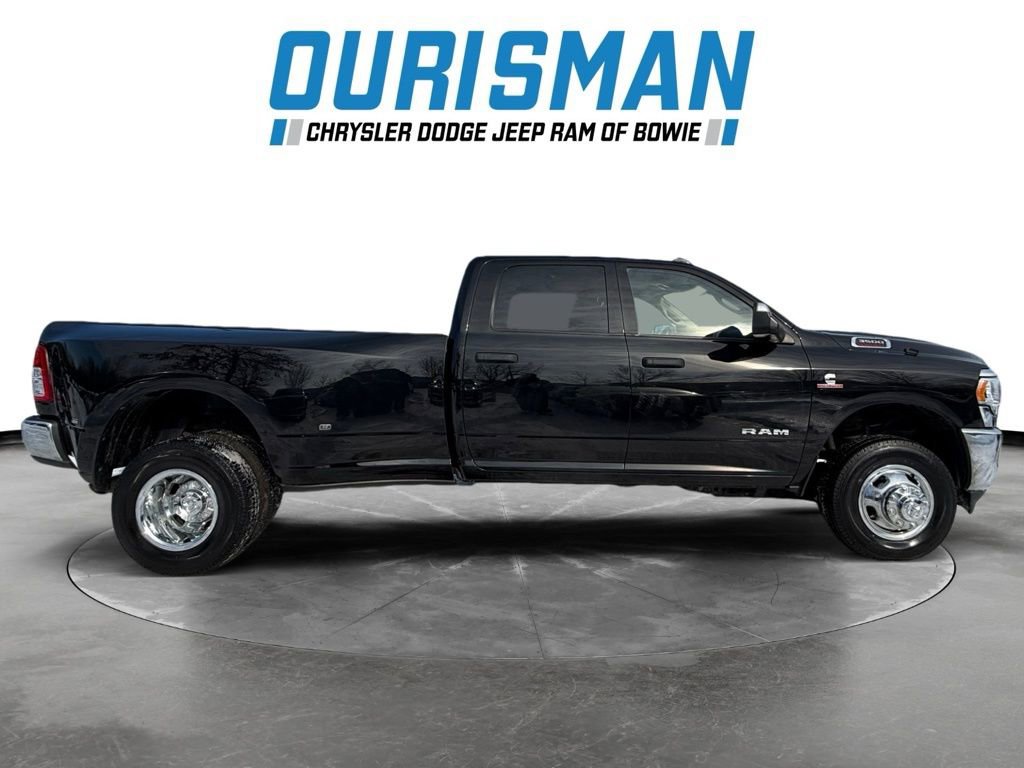 Used 2020 RAM 3500 Tradesman w/ Chrome Appearance Group image 2