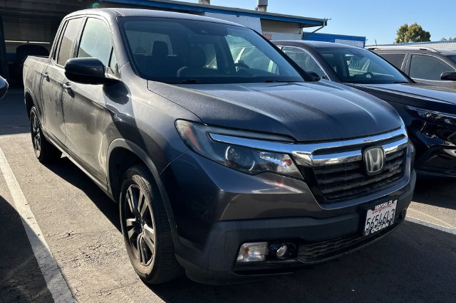 Used 2020 Honda Ridgeline Sport image 2