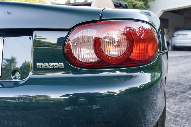 Used 2001 MAZDA MX-5 Miata RWD image 50