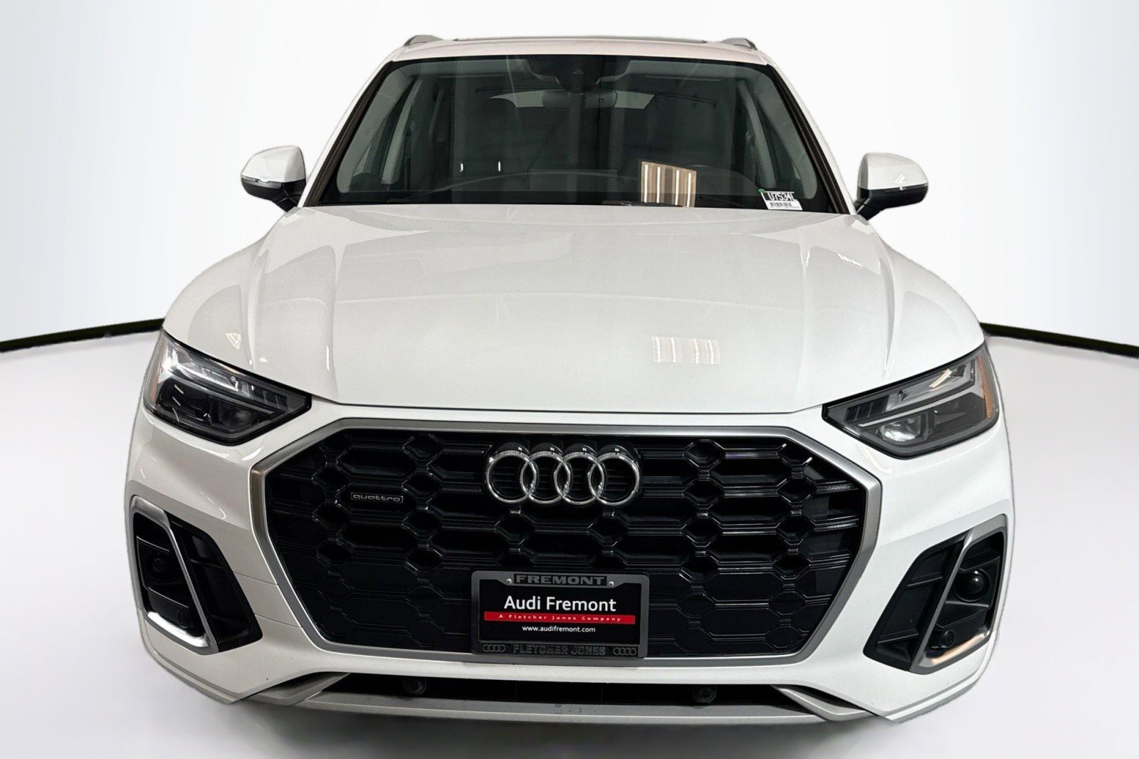 Used 2022 Audi Q5 2.0T Premium w/ Convenience Package image 2