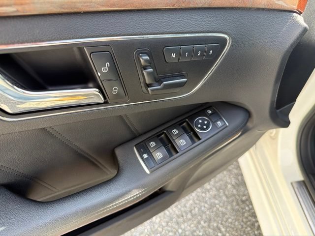 Used 2011 Mercedes-Benz E 350 4MATIC Sedan image 12