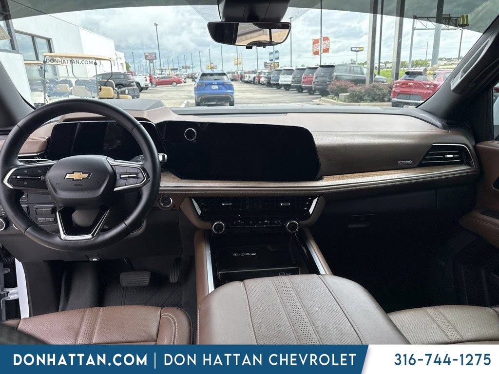 Used 2026 Chevrolet Tahoe High Country AWD/4WD image 10