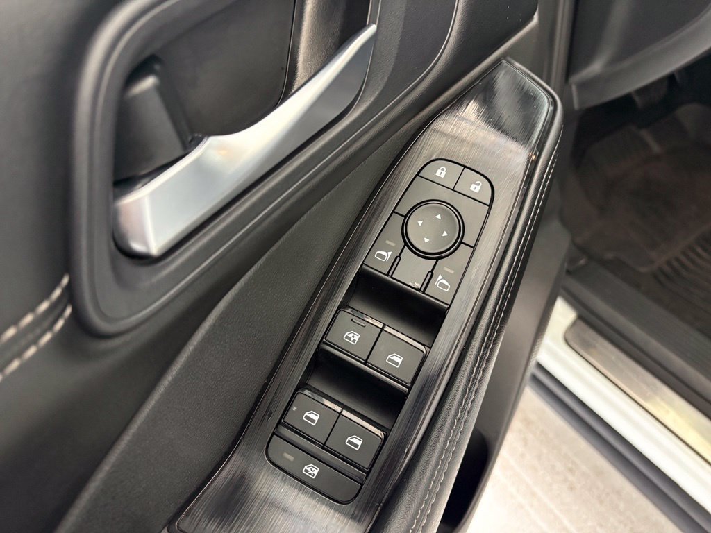 Used 2024 Nissan Rogue SV w/ SV Premium Package FWD image 27