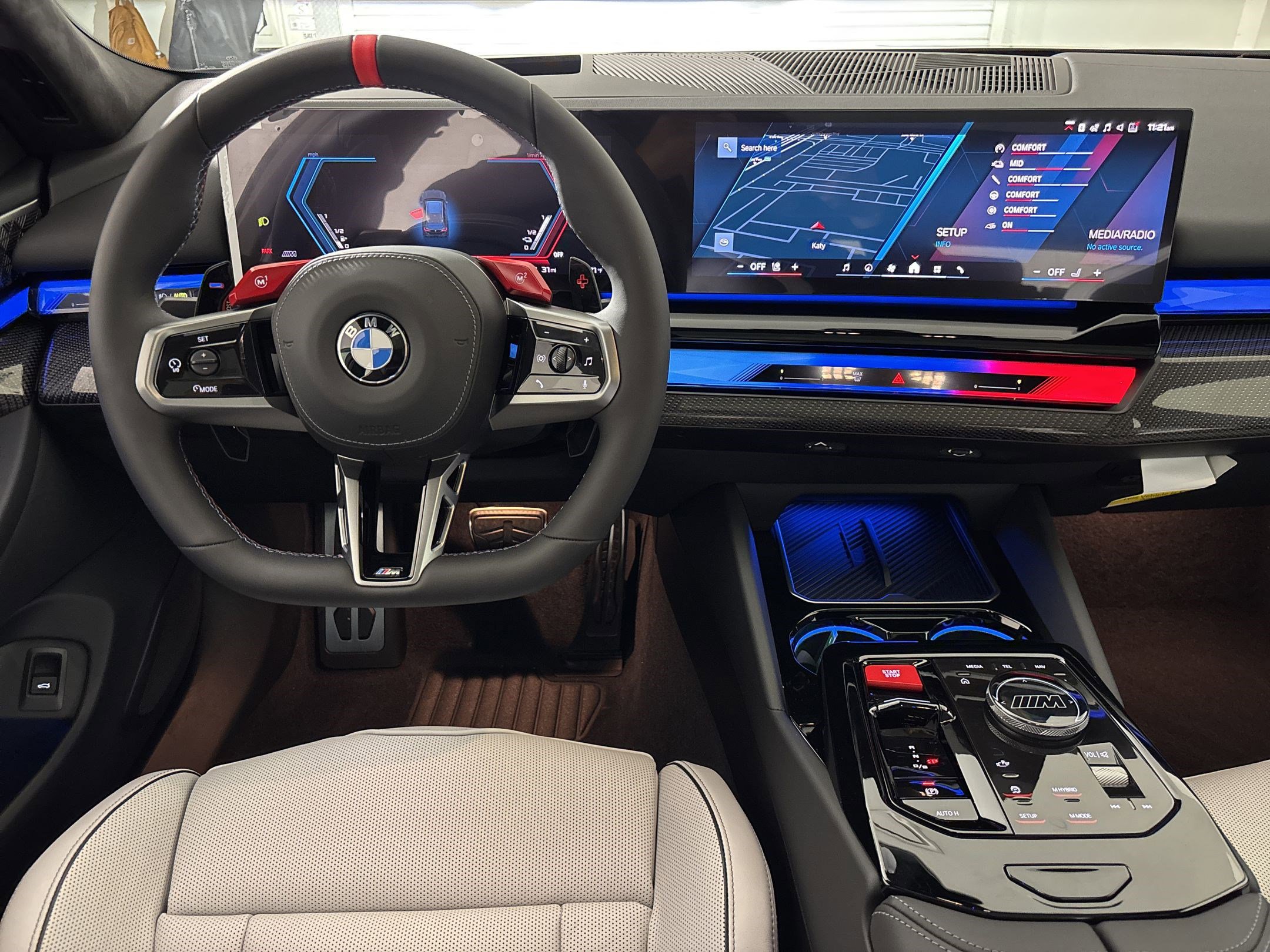 New 2027 BMW M5 Touring AWD/4WD image 31