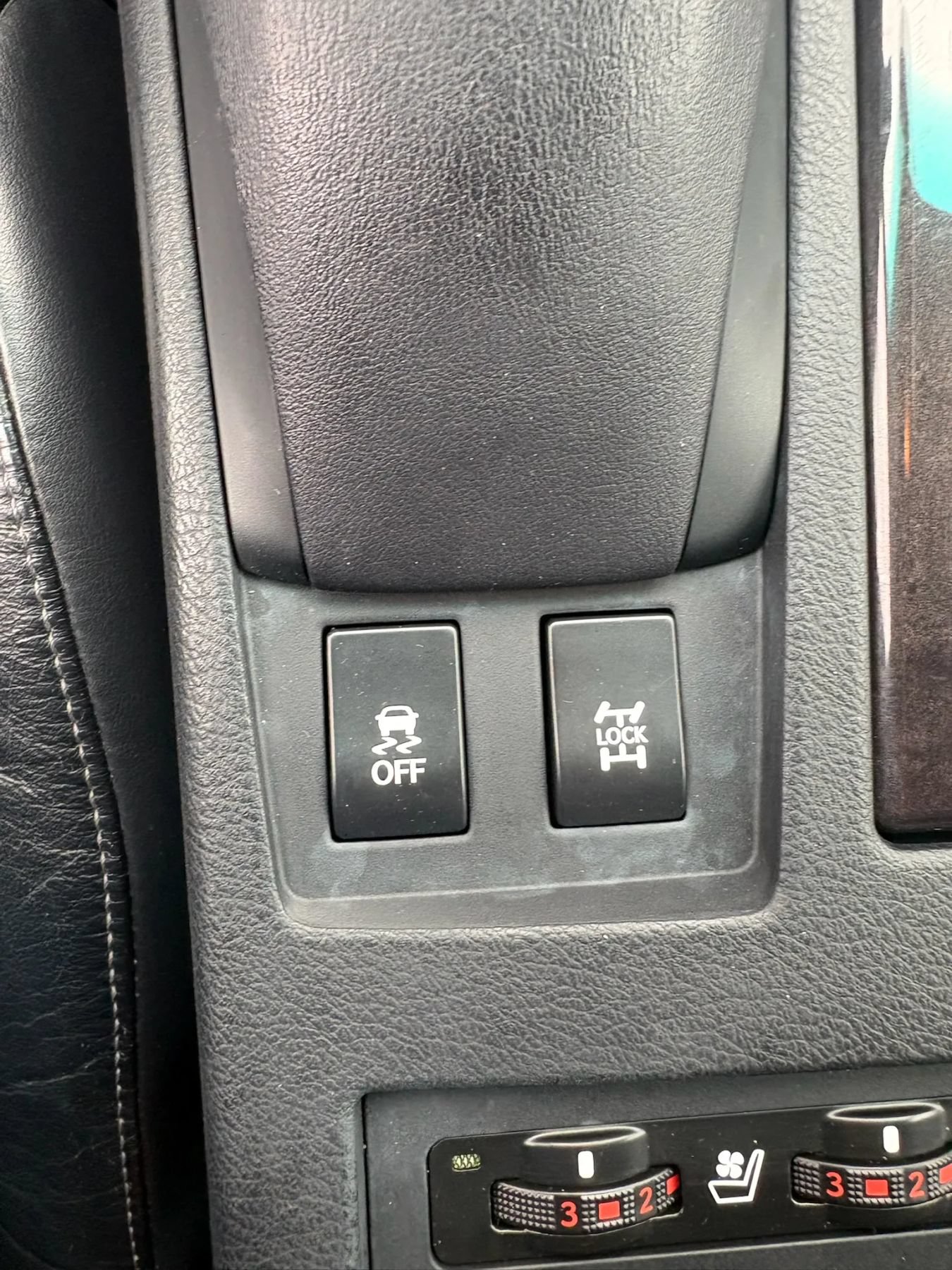 Used 2013 Lexus RX 350 AWD w/ Navigation Pkg image 21