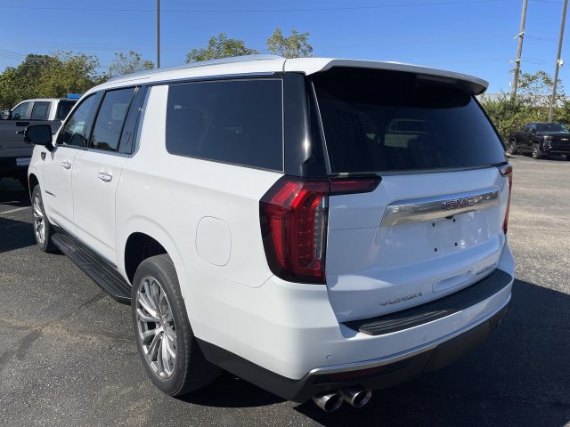 Used 2022 GMC Yukon XL Denali AWD/4WD image 10