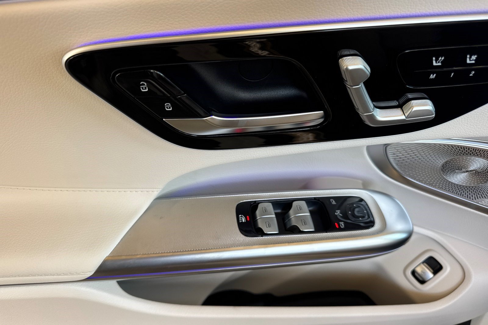 New 2027 Mercedes-Benz CLE 300 4MATIC Coupe image 14