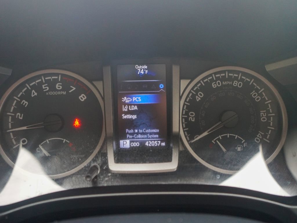 Used 2020 Toyota Tacoma Limited image 23