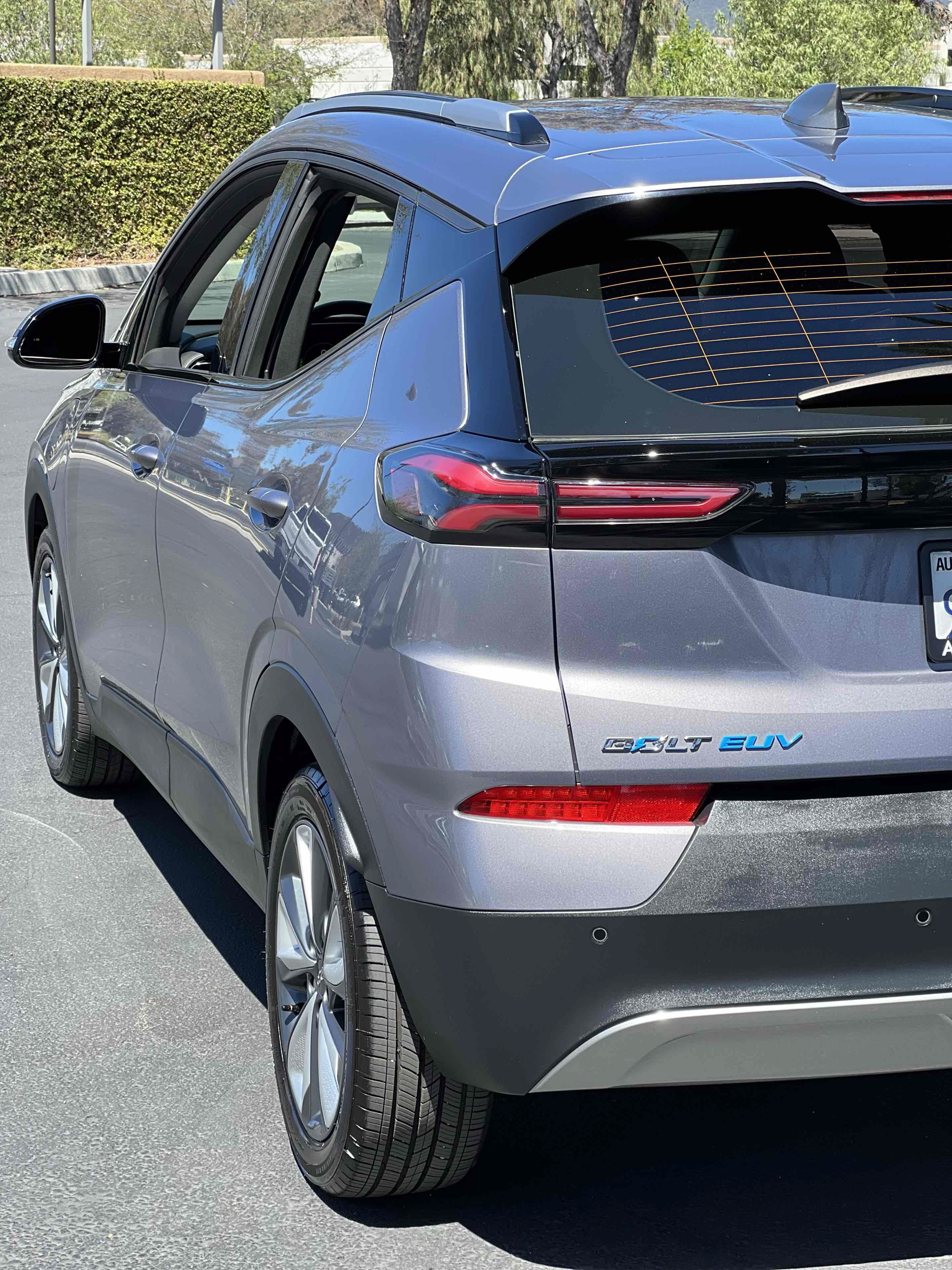 Used 2022 Chevrolet Bolt EUV LT w/ Convenience Package FWD image 55