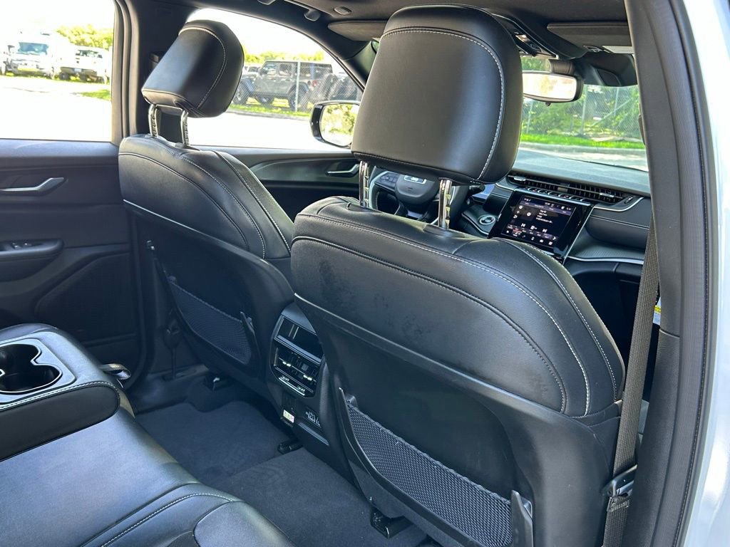 Certified 2024 Jeep Grand Cherokee Altitude image 41