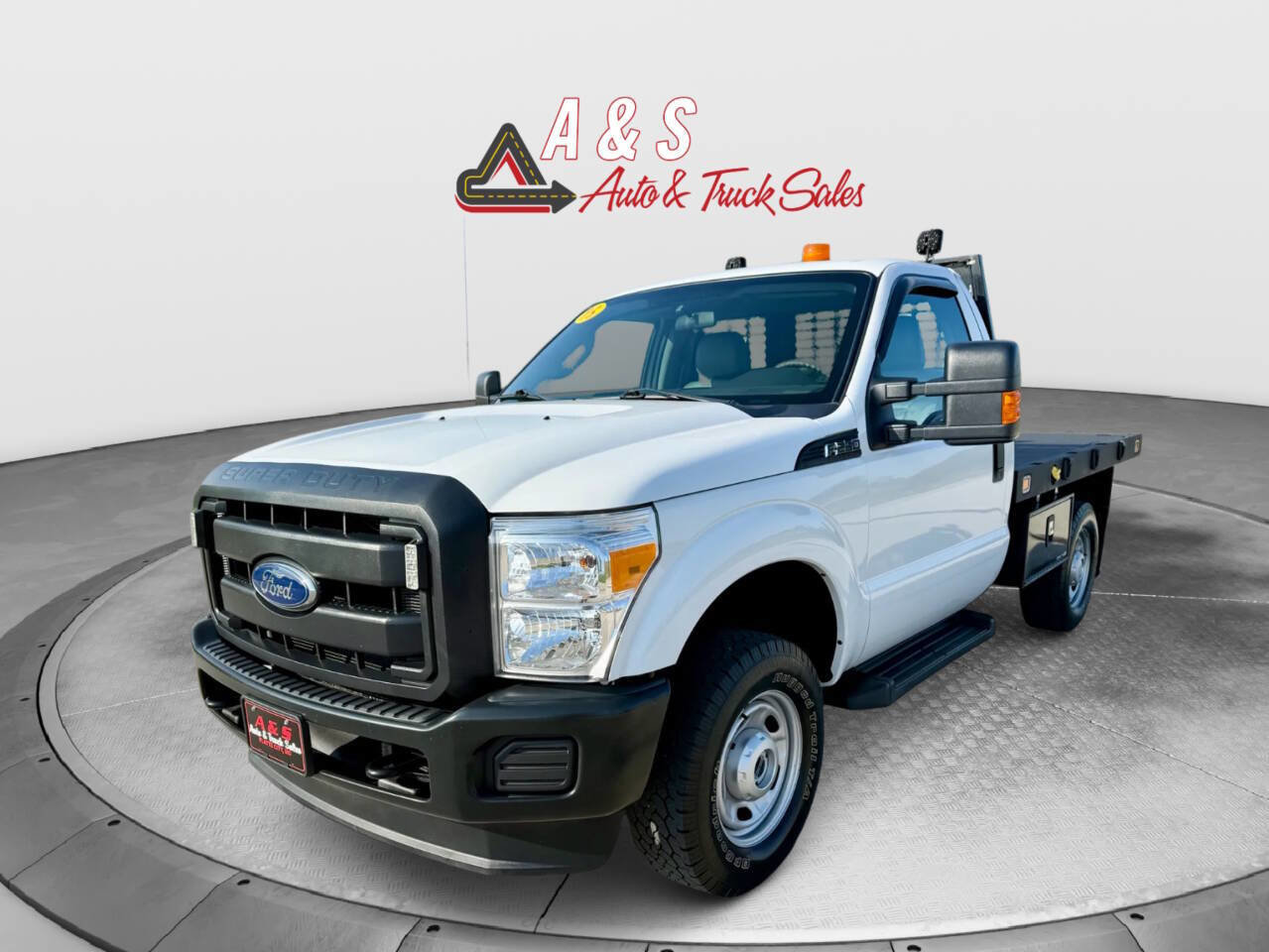 Used 2015 Ford F250 XL w/ Power Equipment Group image 3