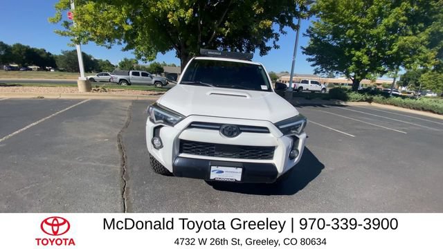 Used 2020 Toyota 4Runner Venture w/ Moonroof Package AWD/4WD image 2