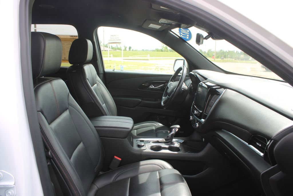 Used 2022 Chevrolet Traverse RS FWD image 27