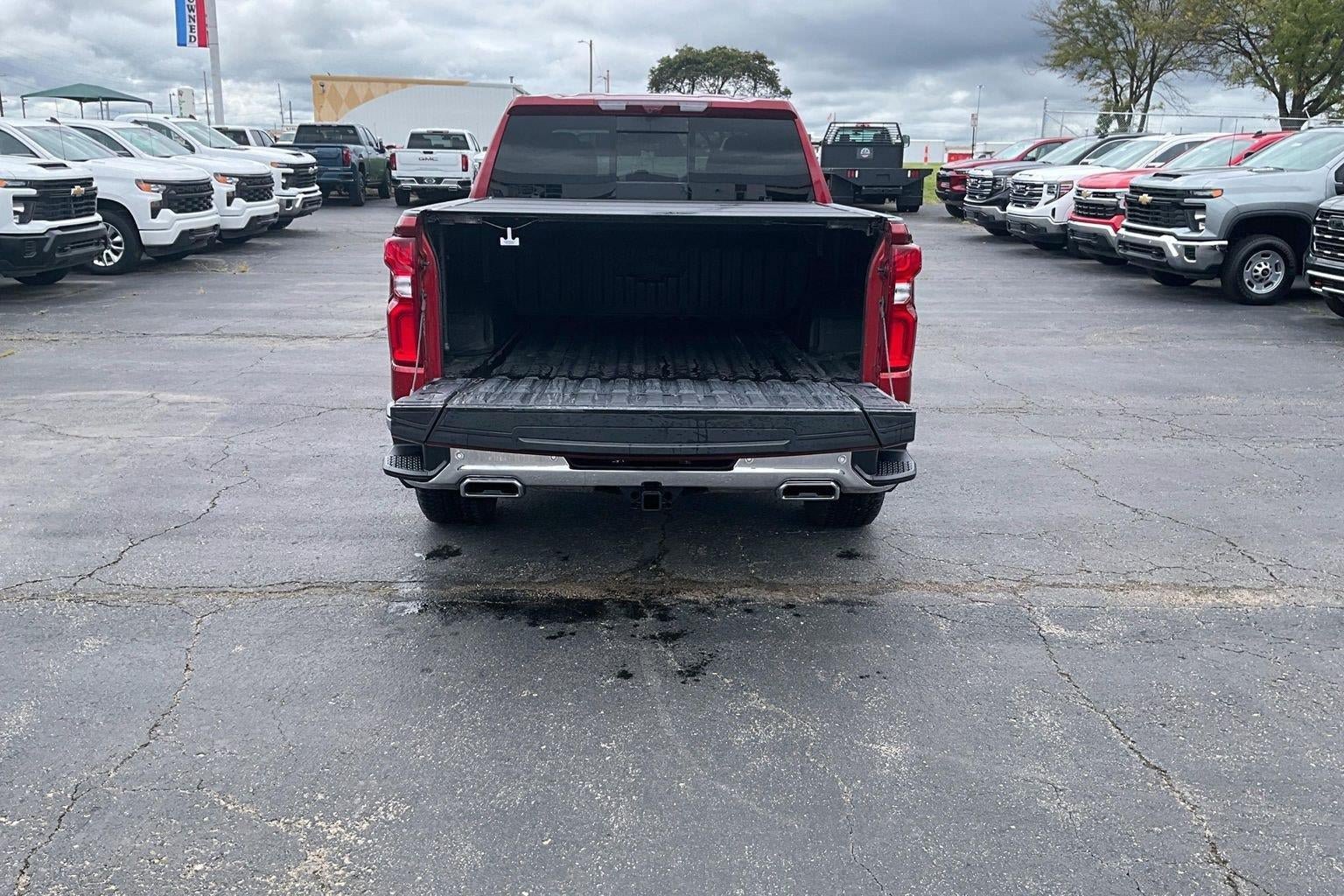 Used 2025 Chevrolet Silverado 1500 LTZ w/ LTZ Premium Package AWD/4WD image 4