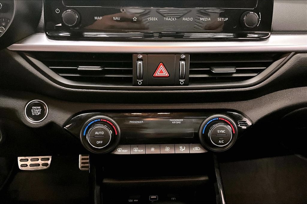 Used 2022 Kia Forte GT-Line w/ GT-Line Technology Package FWD image 15