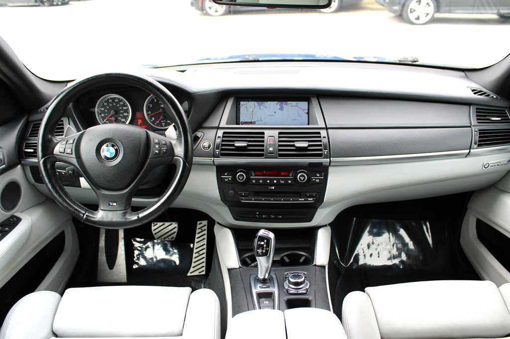 Used 2010 BMW X5 M image 12
