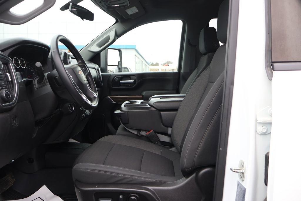 Used 2022 Chevrolet Silverado 2500 LT w/ Convenience Package image 12