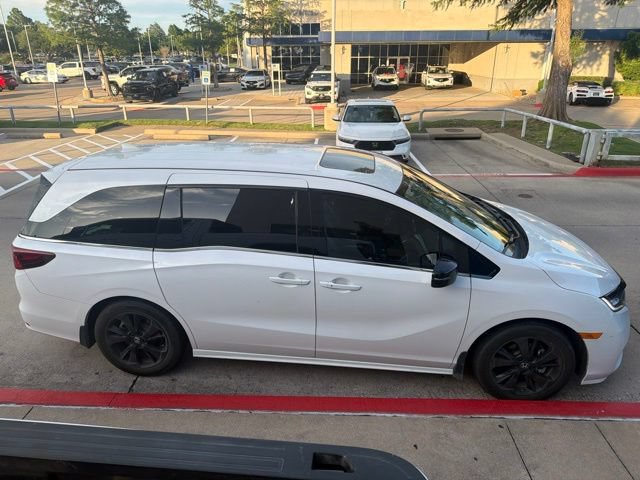 Used 2024 Honda Odyssey Sport image 4