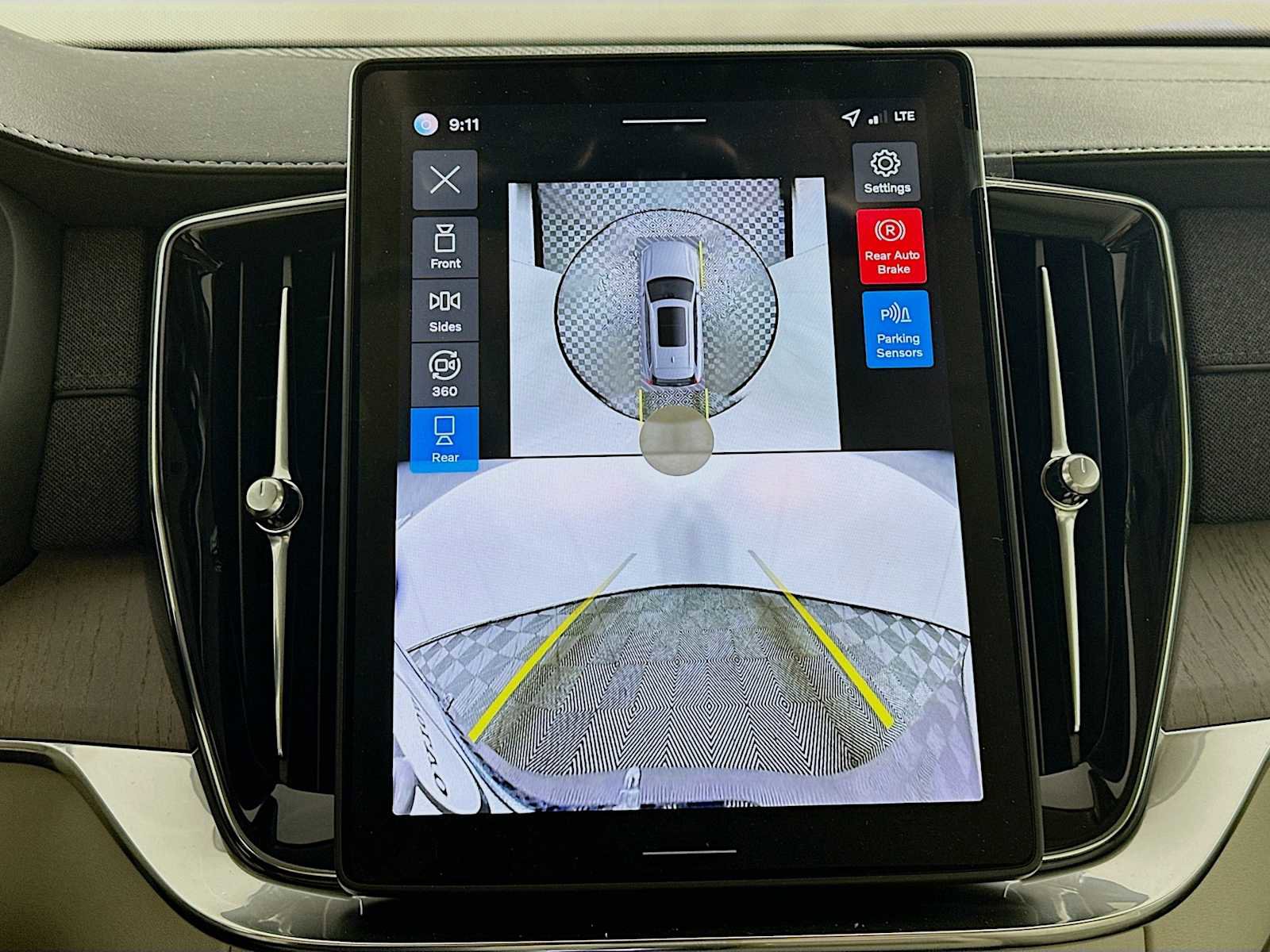 New 2026 Volvo XC90 T8 Ultra w/ Protection Package image 15