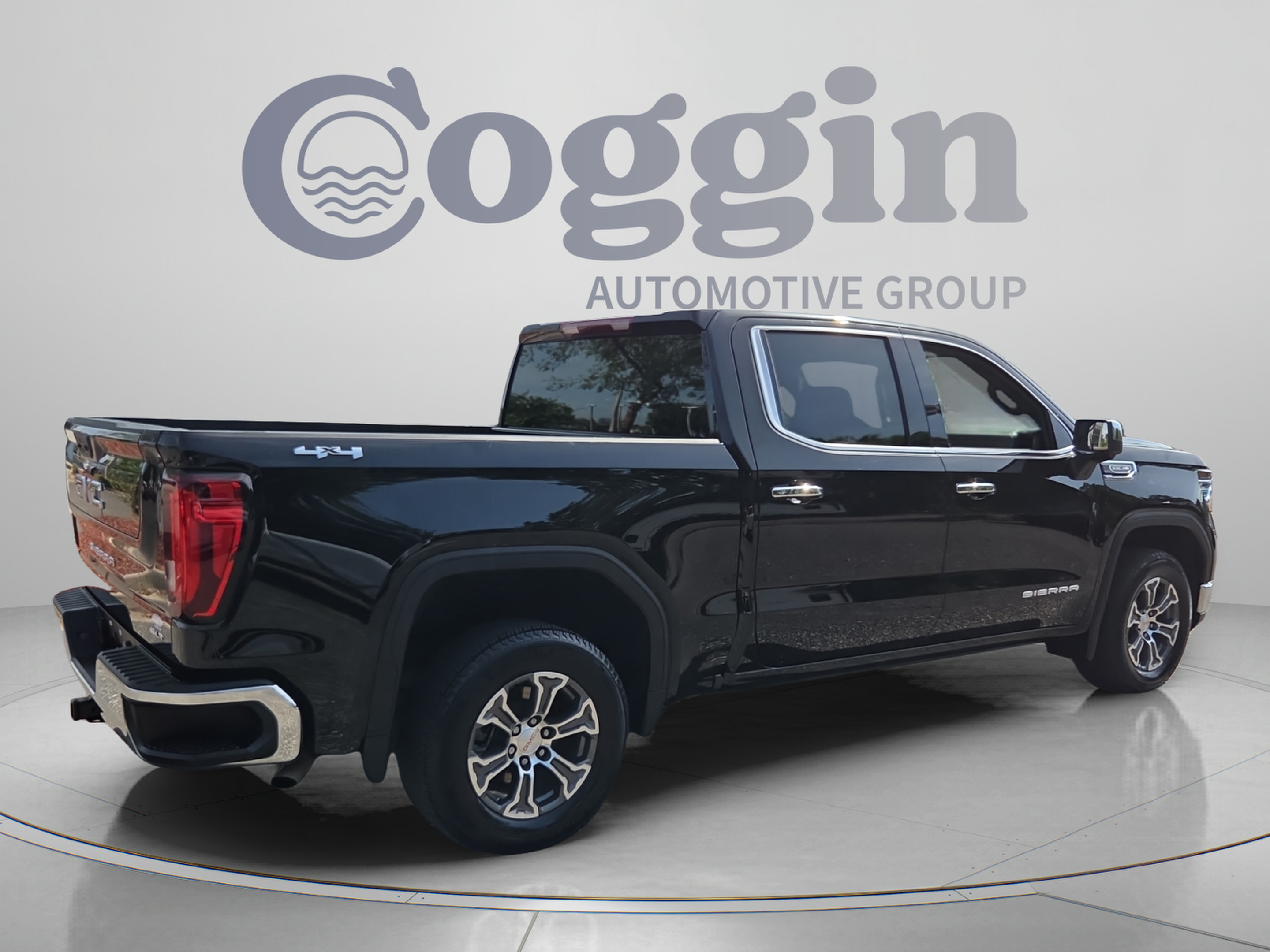 Used 2026 GMC Sierra 1500 SLT AWD/4WD image 5