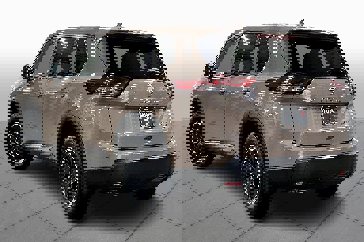 Used 2024 Nissan Rogue SV image 11