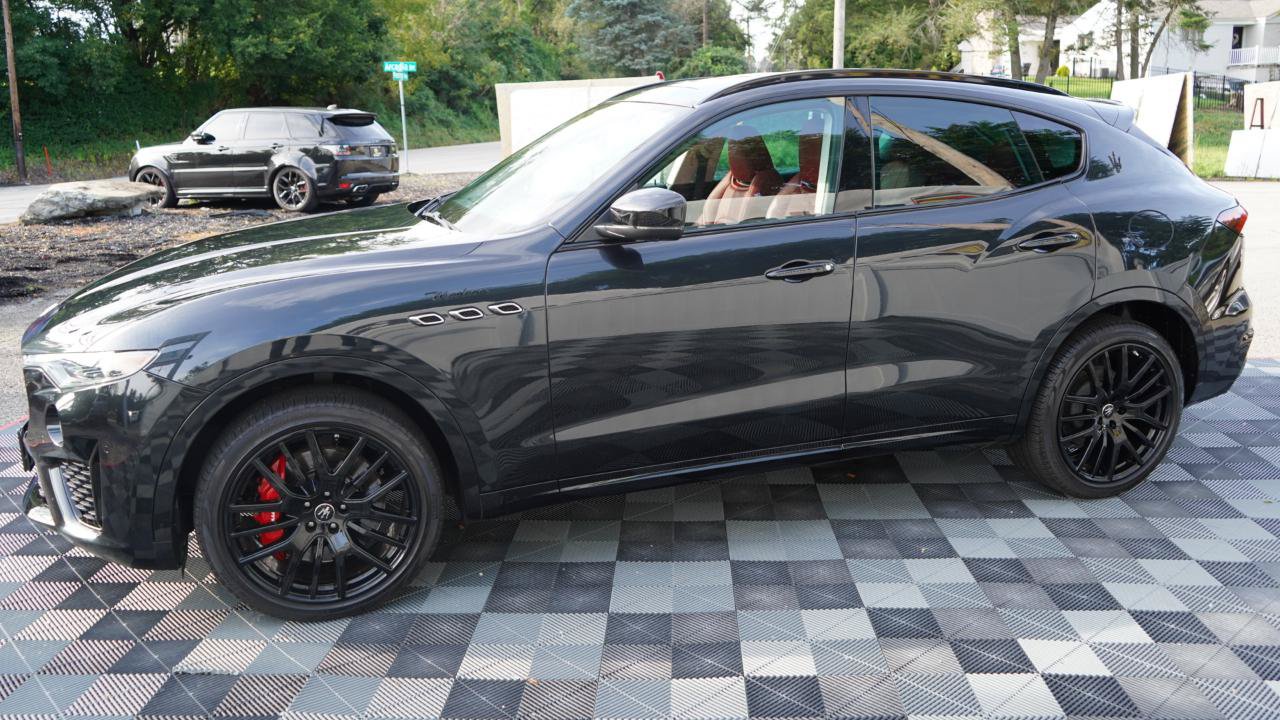 Used 2023 Maserati Levante Modena AWD/4WD image 9