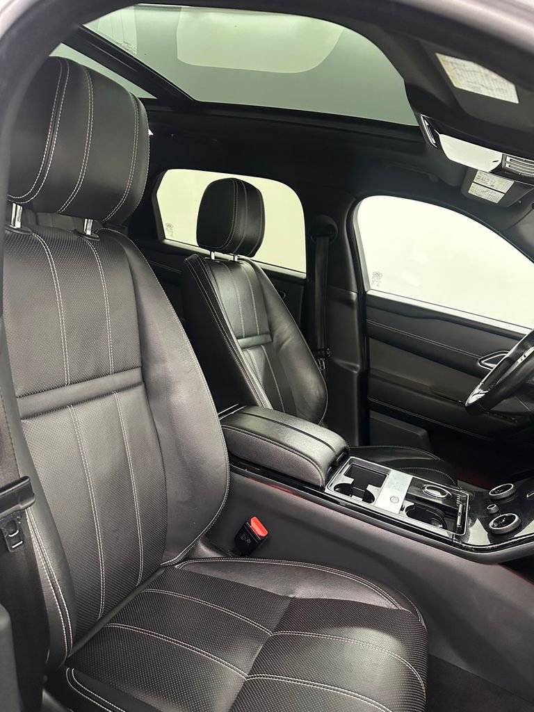 Used 2019 Land Rover Range Rover Velar S image 36