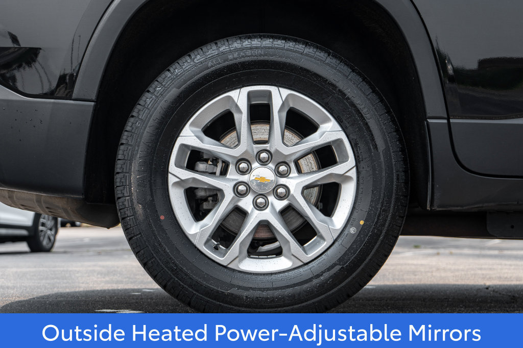 Used 2023 Chevrolet Traverse LS w/ Safety Package AWD/4WD image 9
