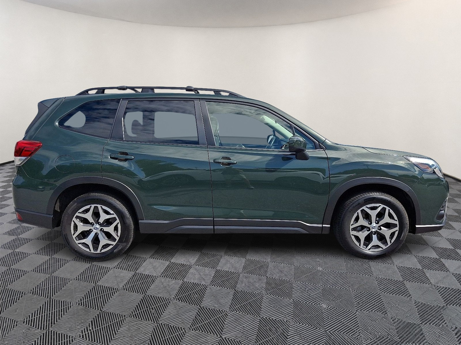 Used 2022 Subaru Forester Premium w/ Popular Package #1 AWD/4WD image 7