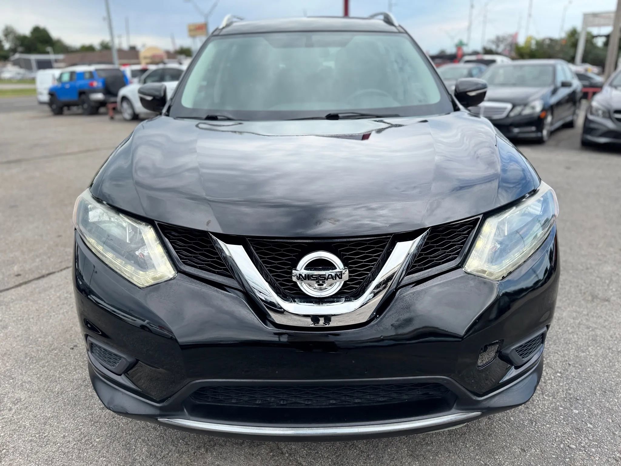 Used 2015 Nissan Rogue SV image 8