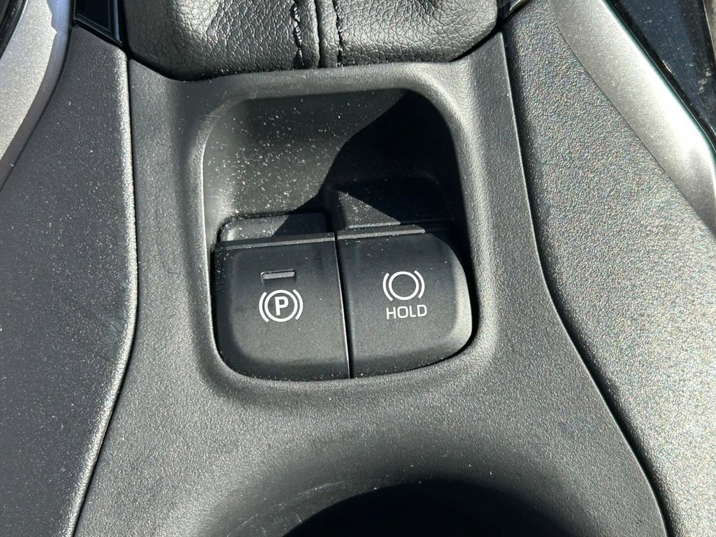 New 2025 Toyota Corolla Cross LE w/ Moonroof Package FWD image 29