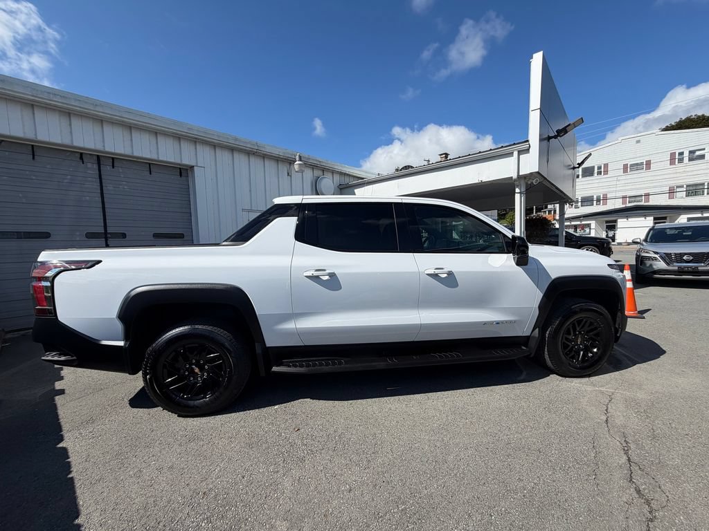 New 2026 Chevrolet Silverado EV LT AWD/4WD image 6