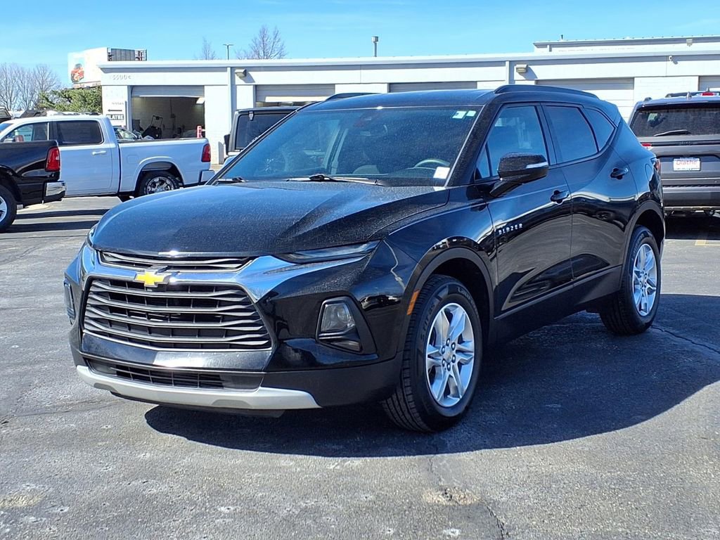 Used 2022 Chevrolet Blazer LT image 2