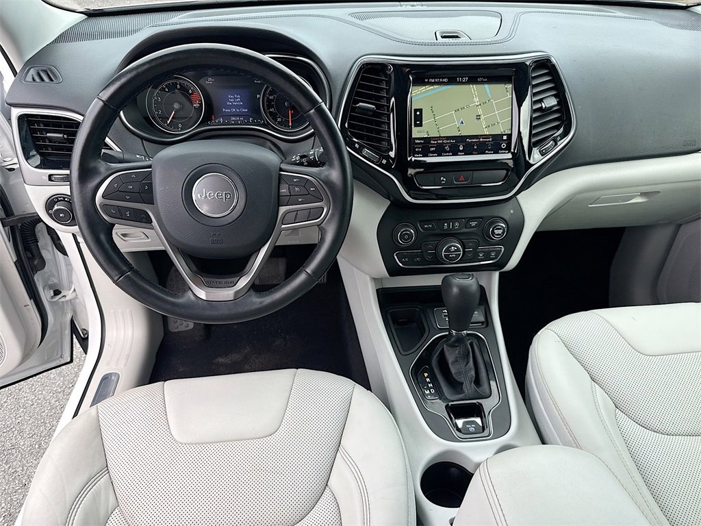 Used 2020 Jeep Cherokee Limited image 25