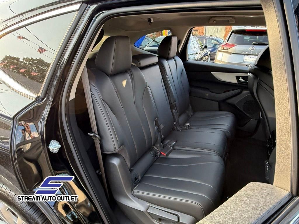 Used 2023 Acura MDX SH-AWD image 19
